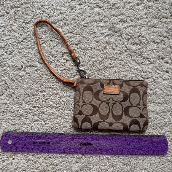 Coach wristlet - Picture 2 of 3